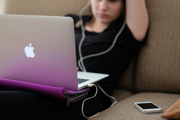10 Tips to Help You Stay Safe Online