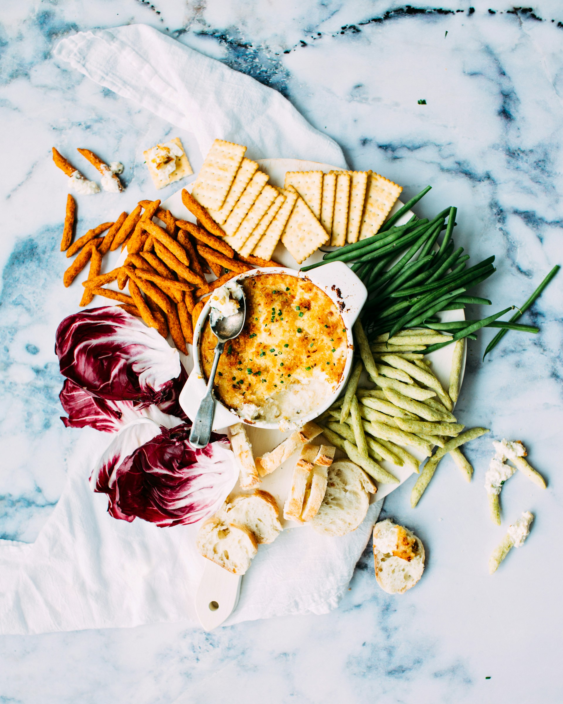 What are some tasty vegan snacks?