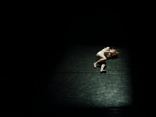 What are the common symptoms of anxiety?