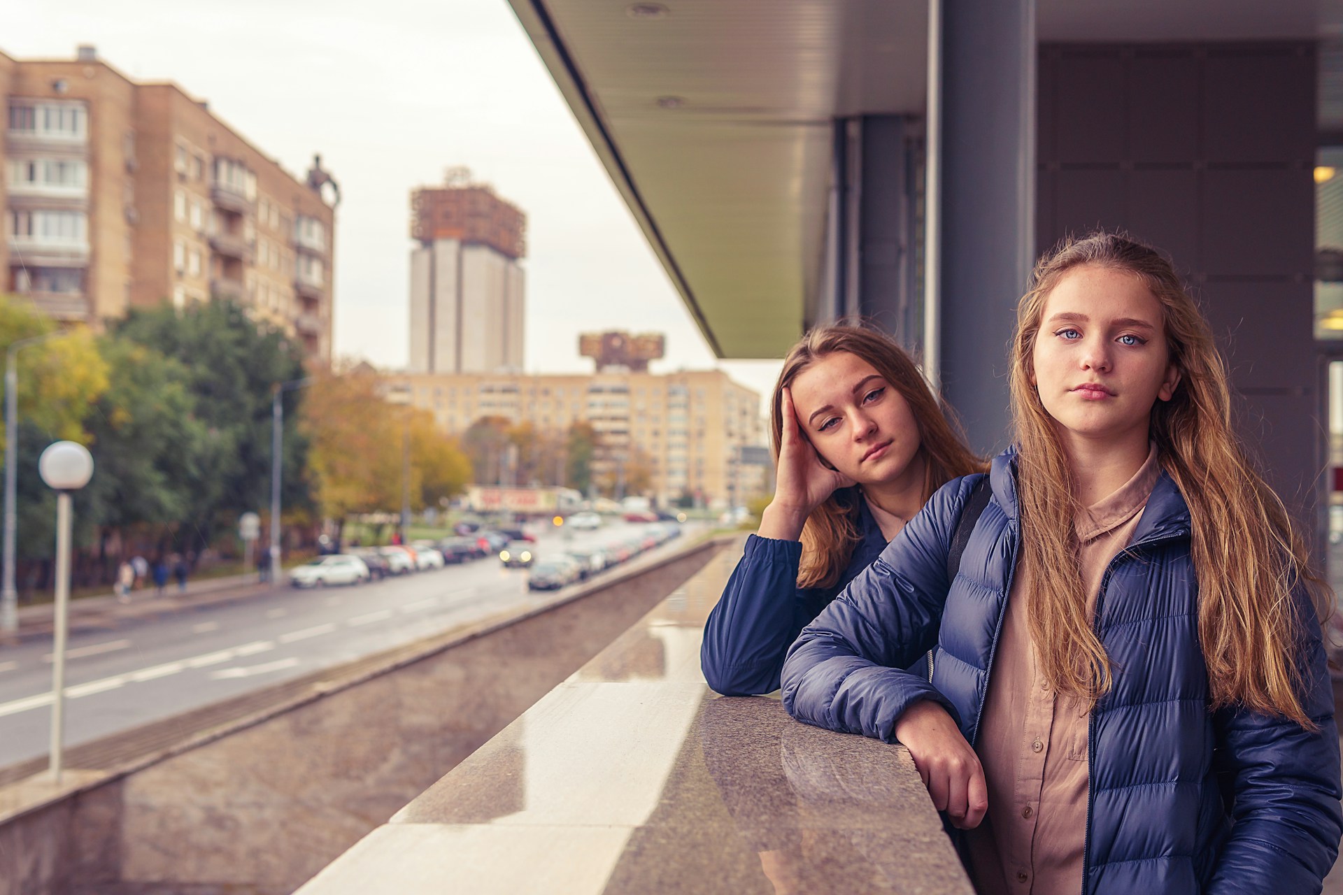 Are there lots of places to hang out in the city?