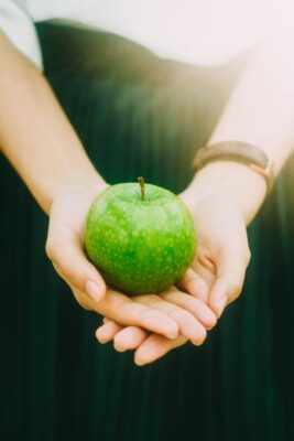 What are healthy snacks I can eat?