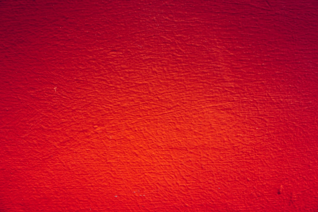 What are red flags in a relationship?