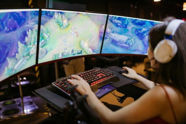 What is game streaming?