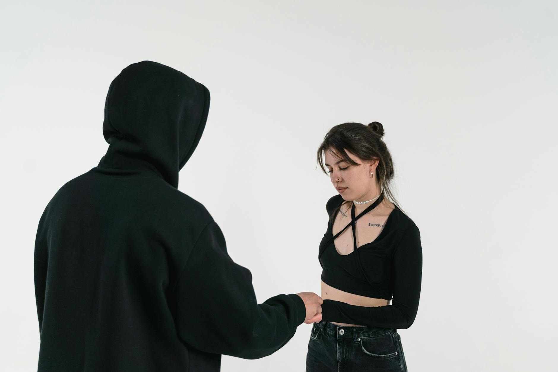 Love Shouldn't Hurt - What an Unhealthy Relationship Looks Like